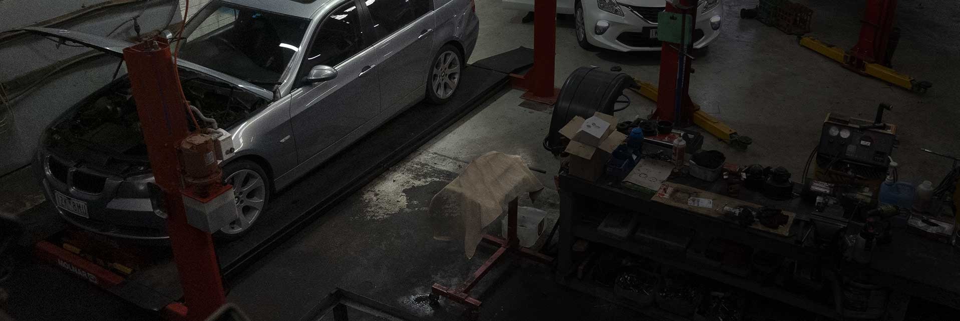 car echanic service centre workshop