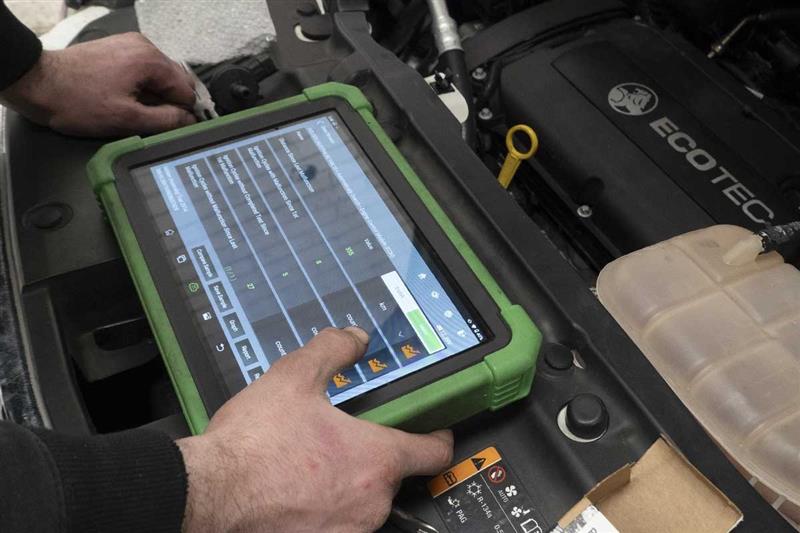 Transmission repair and servicing by experienced automotive technician